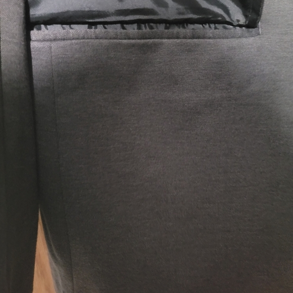 Van Heusen flex slim fit 40R grey sport coat. - Picture 3 of 6